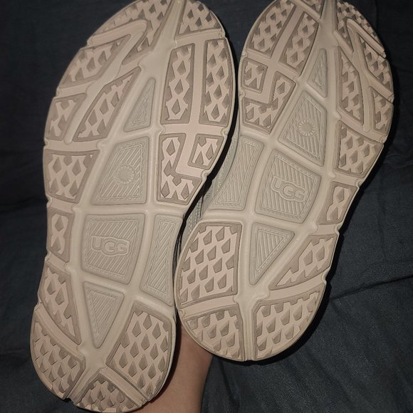 *SOLD* UGG CA1 Sneaker - Picture 5 of 10